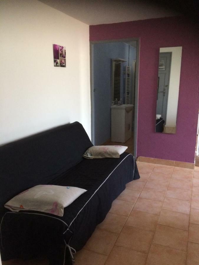 Appartement / Gite Les Papillons Lablachère Esterno foto