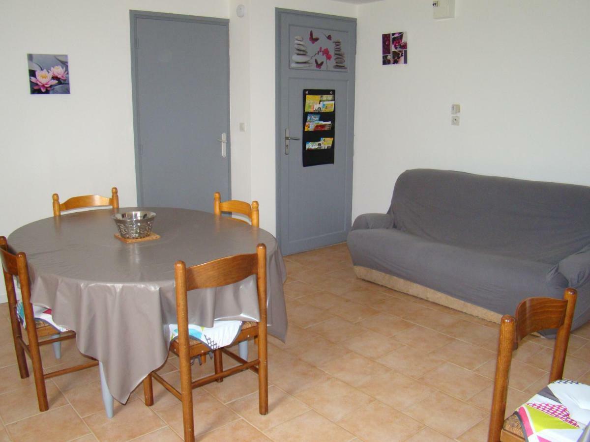 Appartement / Gite Les Papillons Lablachère Esterno foto